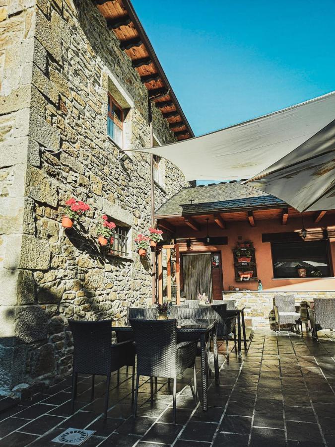 Hotel HR La Campanona Villager de Laciana Exterior foto